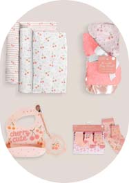 Premium baby gift box with swaddle beanie and bib by Evara